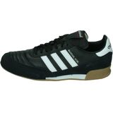 Adidas mundial goal ic in de kleur zwart/wit.