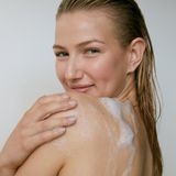 NIVEA - Crème Peeling - Douchescrub - 6 x 200 ml - Huidtype Neutraal