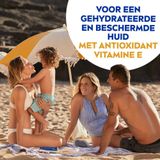 NIVEA SUN Protect & Hydrate zonnemelk - SPF 50 - Beschermt en hydrateert - 200 ml