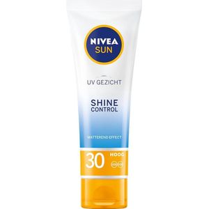 NIVEA SUN Face Shine Control Gezicht Zonnebrand Gezicht - SPF 30 - Zonnecrème - Normale tot gemengde huid - Matterend effect - Zonbescherming - 50 ml