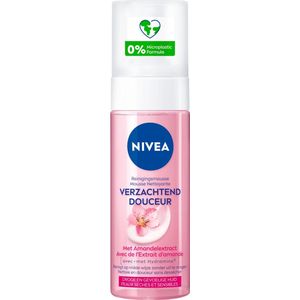 NIVEA Essentials Verzachtende Reinigingsmousse - Gezichtsreiniger - 150 ml