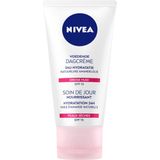 Nivea - Essentials - Voedende Dagcrème - Met SPF 15 - 50ml