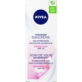 Nivea Essentials Voedende Dagcreme Droge Huid SPF15 50 Dagcrème