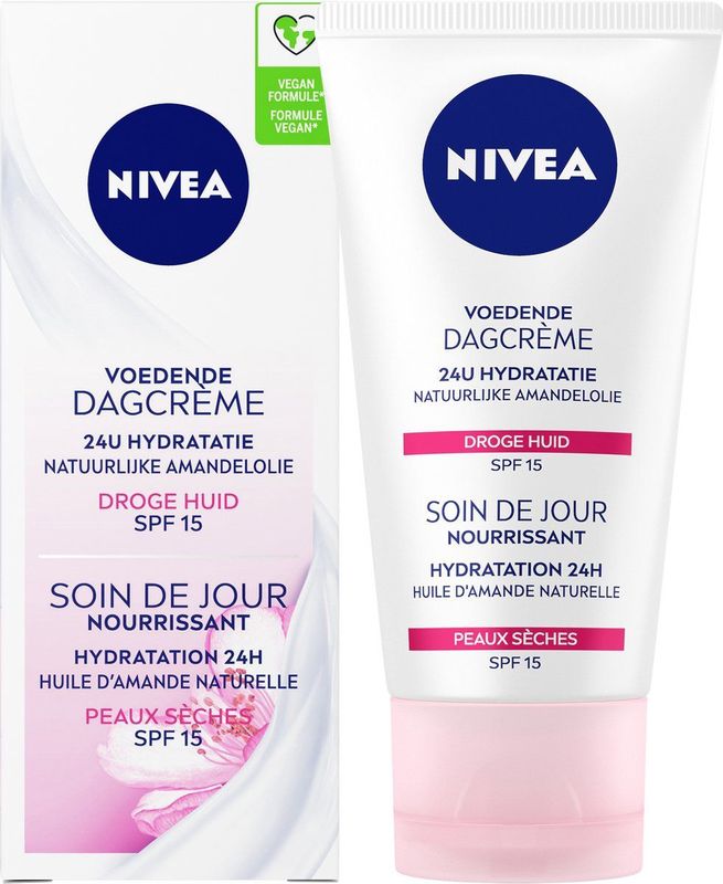Nivea - Essentials - Voedende Dagcrème - Met SPF 15 - 50ml