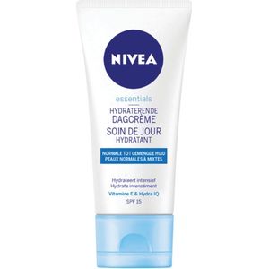 Nivea - Essentials - Hydraterende Dagcrème - SPF 15 - 50 ml