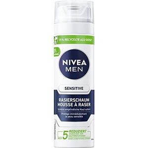 Nivea Men Sensitive Scheerschuim (200 ml), scheerschuim met kamille en vitamine E voor een zachte scheerbeurt, beschermingsschuim voor mannen tegen huidirritatie