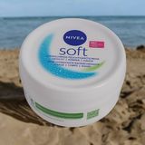 NIVEA Soft Refreshing Moisturizing Cream Light Cream with Vitamin E
