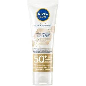 NIVEA SUN Luminous 630 SPF 50+ UV Anti-Spot Facial Fluid (1 x 40 ml), Zonnebescherming met een lichte, niet-vettige formule, beschermende gezichtsverzorging voor de gevoelige huid