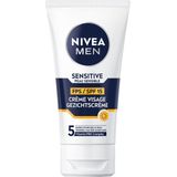NIVEA MEN Sensitive Gezichtscrème - Dagcrème - Moisturizer - SPF 15 - Gevoelige huid - Met kamille en vitamine E - 75 ml