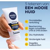 NIVEA MEN Sensitive Gezichtscrème - Dagcrème - Moisturizer - SPF 15 - Gevoelige huid - Met kamille en vitamine E - 75 ml
