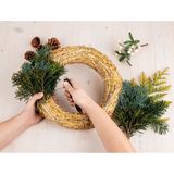 Rayher Decoratie krans van stro - D40 x 6,5 cm - DIY kransen maken - kerst deurkrans/kerstkrans