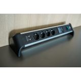 Brennenstuhl Alu-Office-Line 4-voudige stekkerdoos met USB en overspanningsbeveiliging (1,8 m kabel, 2x 3,1 A USB, met schakelaar, Made in Germany) zilver/zwart