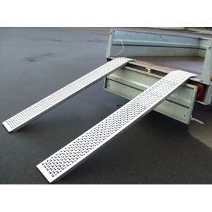 HP Autozubehör 11274 gerade Rampe 400 kg Aluminium 1500 mm x 215 mm x 35 mm