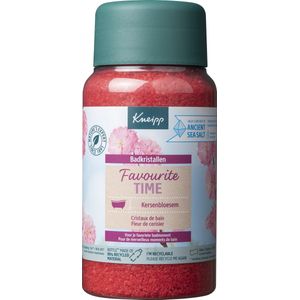 Kneipp Favourite Time - Badkristallen - Badzout - Kersenbloesem - Met zuiver thermaal zout - Vegan - 600 gram