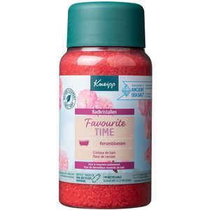 Kneipp Favourite Time - Badkristallen - Badzout - Kersenbloesem - Met zuiver thermaal zout - Vegan - 600 gram