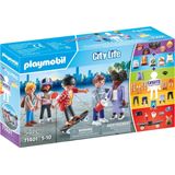 PLAYMOBIL My Figures 71401 Mode, City Life, 5 speelfiguren met meer dan 1000 mogelijke combinaties, met een skateboard, een pet en een handtas, speelgoed voor kinderen vanaf 5 jaar