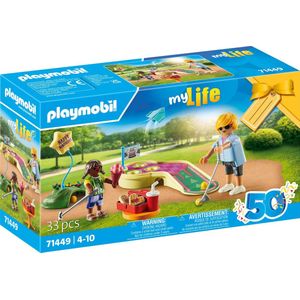 PLAYMOBIL 71449 Minigolf, de ene slag na de andere richting het doel, inclusief golfclubs, ballen en ijsjes, fantasierijk rollenspel, speelgoed voor kinderen vanaf 4 jaar