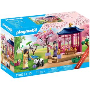 PLAYMOBIL My Life 71762 Aziatische tuin met panda-voeding, speelgoed voor kinderen vanaf 4 jaar