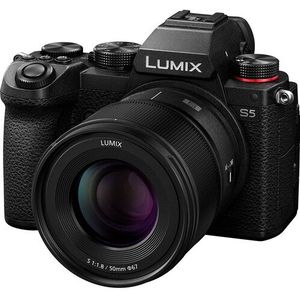 Panasonic LUMIX DC-S5E-K S5 spiegelvrije Full Frame Camera met 50mm F1.8 lens, 4K 60P video-opname met klapscherm en wifi, L-ondersteuning, Dual I.S, zwart