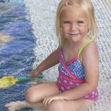 Playshoes UV-werend badpak bloemen fuchsia 74/80