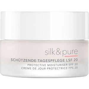 Charlotte Meentzen Huidverzorging Silk & Pure Beschermende dagverzorging LSF 20 50 ml (€ 447,80 / 1 l)