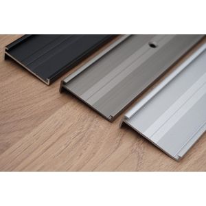 TRAPNEUSPROFIEL - ALUMINIUM TRAPKANTPROFIELEN type 845 KUBERIT ZILVER 14 x 43 x 100 cm x 1 stuk voor PVC