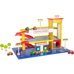 Parkeergarage + Benzinestation