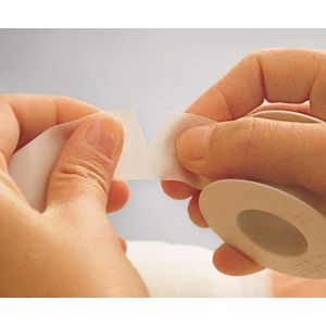 Lohmann & Rauscher - Silkafix Hechtpleister - 5m x 2.5cm - Medisch Hulpmiddel