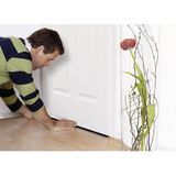 Tesa zelfklevende tochtstrip/dorpelstrip met borstel wit 1 mtr x 37 mm - Tochtstrips/tochtstroken voor deuren