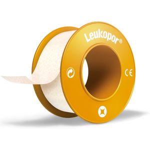 Leukopor, hechtpleister met klemring 1,25cm x 5m, doosje 24 stuks