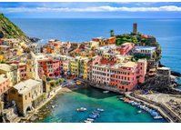 Papermoon Fototapete »Colorful Village Vernazza, Cinque Terre«