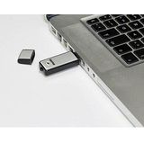 Hama 128GB USB-Stick USB 2.0 Datenstick (15 MB/s Datentransfer, inkl. LED-Funktionsanzeige, Speicherstick, Memory Stick mit Verschlusskappe, geeignet für Windows/MacBook) Silber