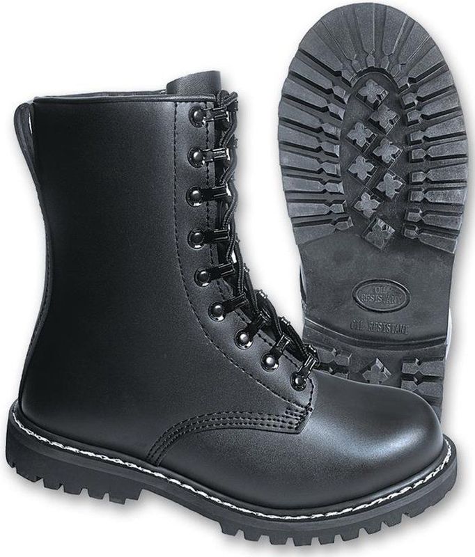 Schnürstiefel