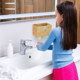 Relaxdays handdoekdispenser bamboe - voor papieren handdoekjes - vouwhanddoekdispenser