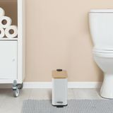 Badkamer Prullenbak - Wit - 5 L - Binnenemmer - Metaal - Met Bamboe Deksel