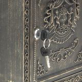 Relaxdays wandbrievenbus antiek - nostalgische brievenbus - Engels design - A4 formaat - bronzen