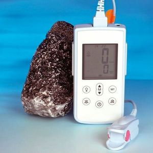 RESQ meter vingerpulsoximeter, saturatiemeter, oximeter