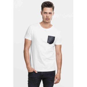Urban Classics - Leather Imitation Pocket Heren T-shirt - Wit Zwart
