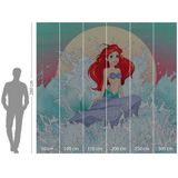 Komar Disney fleece fotobehang - Ariel Rise - afmetingen: 300 x 280 cm (breedte x hoogte) - zeemeermin, meisjes, kinderkamer, behang - IADX6-013