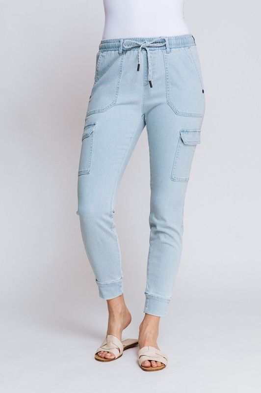 Zhrill - Daisey - Jeans - Lichtblauw - 97% Katoen, 2% Polyester, 1% Elastaan