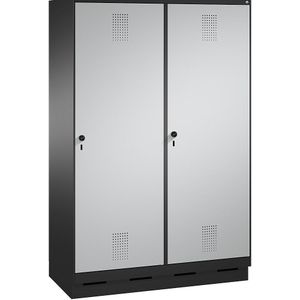 C+P EVOLO garderobekast, deur over 2 afdelingen, met sokkel, 4 afdelingen, 2 deuren, afdelingbreedte 300 mm, zwartgrijs / blank aluminiumkleurig