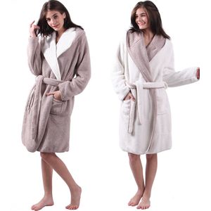 Badjas - Omkeerbaar - Zacht - Polyester - Met Zakken en Capuchon