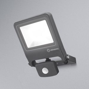 LEDVANCE ENDURA® FLOOD Sensor Warm White L 4058075239548 LED-buitenschijnwerper met bewegingsmelder 30 W Warmwit