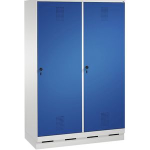 C+P EVOLO garderobekast, deur over 2 afdelingen, met sokkel, 4 afdelingen, 2 deuren, afdelingbreedte 300 mm, lichtgrijs/gentiaanblauw