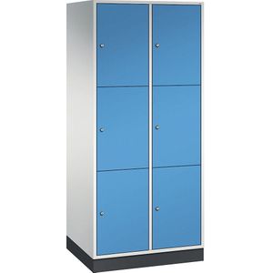 C+P Drievoudige locker Intro, 2 compartimenten, lichtgrijs / lichtblauw, b x d = 820 x 600 mm