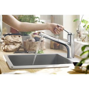 hansgrohe Zesis M33 - keukenkraan met uittrekbare sproeier, 2 straalsoorten, waterkraan keuken met uitloophoogte 150 mm, mengkraan voor de keuken, 150 graden draaibaar, chroom, 74800000