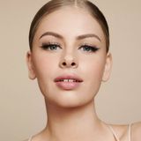 Catrice - The Corrector Anti-Redness Primer - 30 ml - Kleurcorrigerend - Voedende Ingrediënten