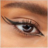 essence - Super Fine Brush Liner - Eyeliner - Zwart - 0,7 g