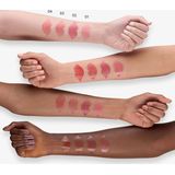 essence - TINTED kiss - Hydraterende Lipgloss - Tint 03 - 4 ml