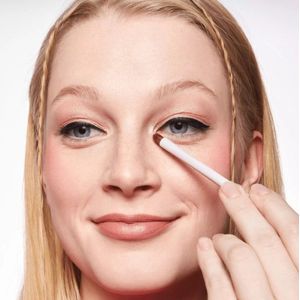 Essence - Precision Meets Perfection - Oogschaduwkwast - 1 St